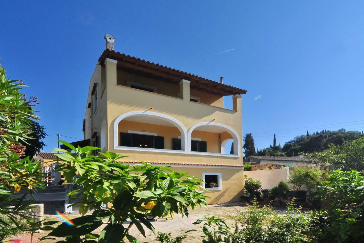 Lotza House *